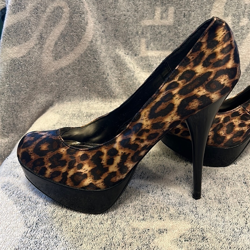 LEOPARD 🐆 Platform Pumps - image 4